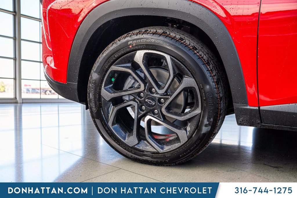New 2026 Chevrolet Trax RS w/ Sunroof Package FWD image 38