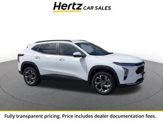 Used 2025 Chevrolet Trax LT FWD video 1