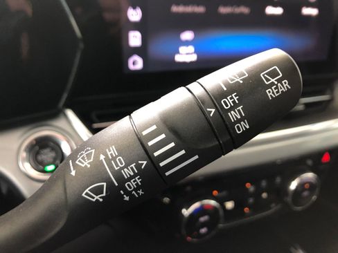 Used 2025 Chevrolet Trax LT w/ Driver Confidence Package FWD image 27