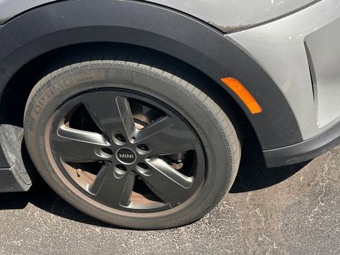 Used 2024 MINI Cooper 2-Door Hardtop image 3