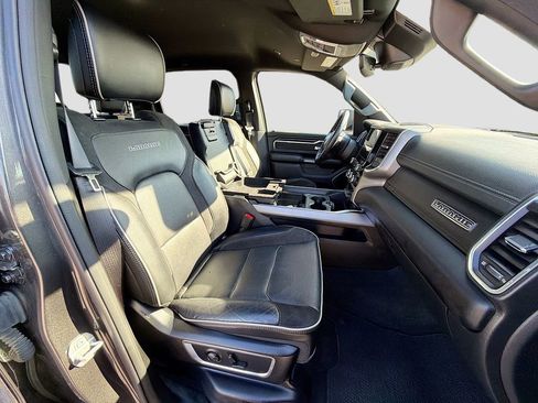 Used 2024 RAM 1500 Laramie image 15