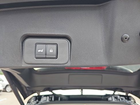New 2026 Nissan Rogue SV FWD image 17