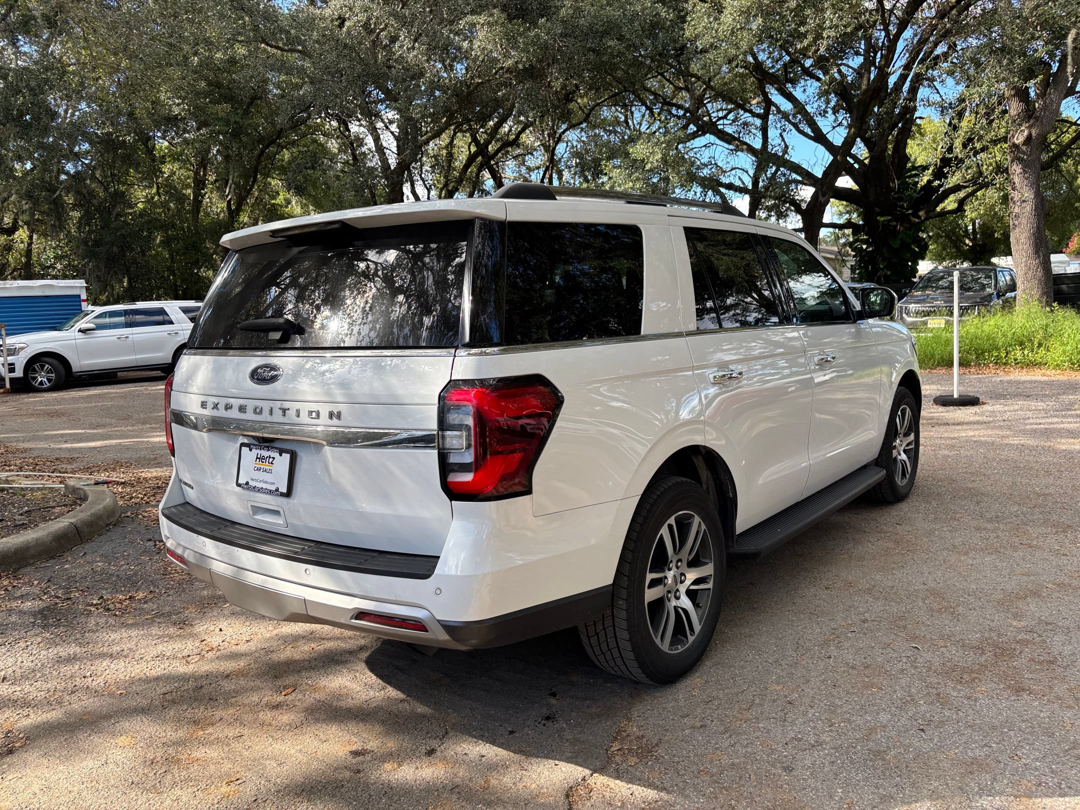 Used 2024 Ford Expedition Limited RWD image 14