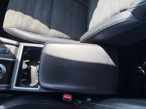 Used 2022 Mitsubishi Outlander SE AWD/4WD image 23