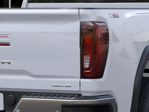 New 2026 GMC Sierra 2500 SLE image 12
