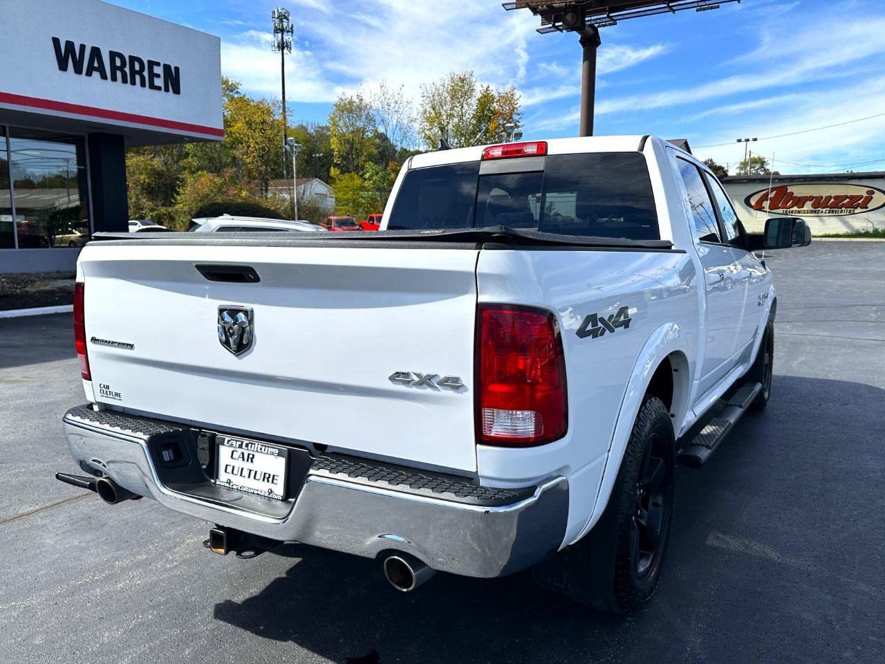 Used 2018 RAM 1500 SLT AWD/4WD image 16