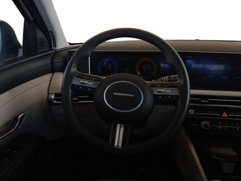 Certified 2025 Hyundai Tucson SE FWD image 12