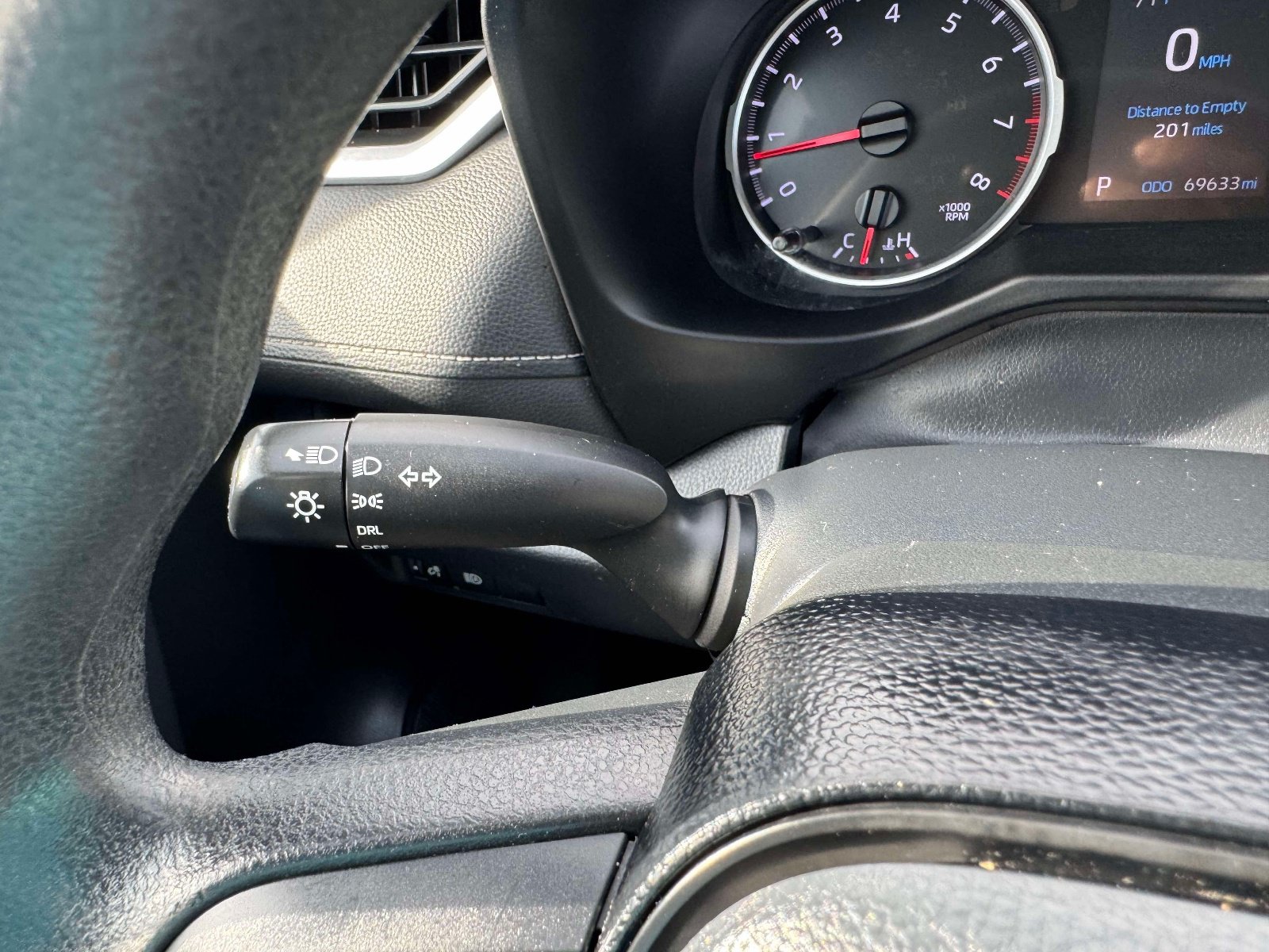 Used 2020 Toyota RAV4 LE w/ All Weather Liner Package AWD/4WD image 40