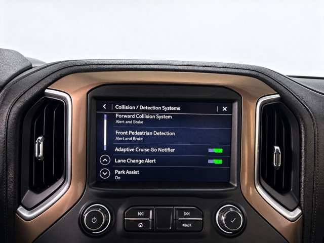 Used 2020 Chevrolet Silverado 1500 High Country w/ Technology Package AWD/4WD image 39