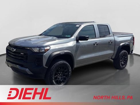 Used 2024 Chevrolet Colorado Trail Boss w/ Advanced Trailering Package AWD/4WD image 1