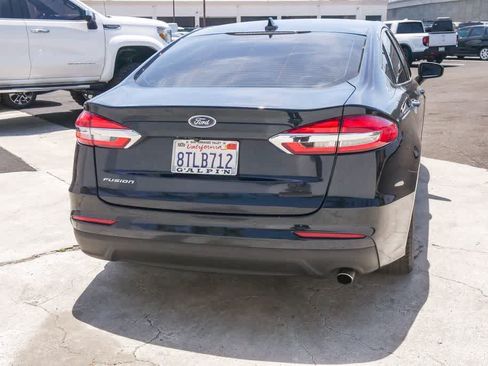 Used 2020 Ford Fusion SE FWD image 8