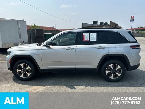Used 2024 Jeep Grand Cherokee Limited 4xe AWD/4WD image 9