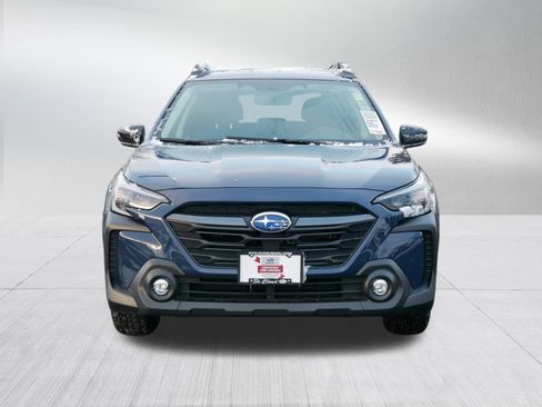 Used 2025 Subaru Outback Premium image 2