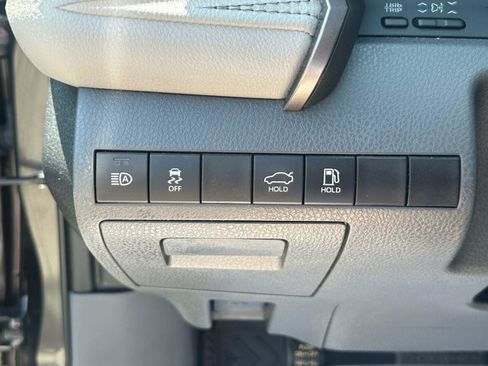 Used 2020 Toyota Camry LE FWD image 19