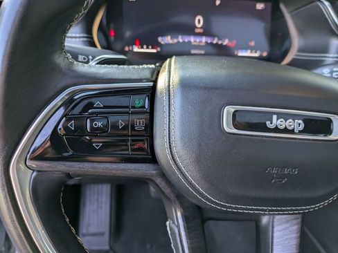 Certified 2022 Jeep Grand Cherokee L Overland image 17