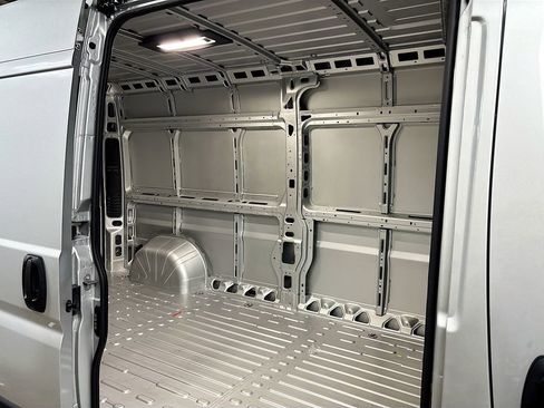New 2026 RAM ProMaster 2500 w/ Premium Convenience Group FWD image 19