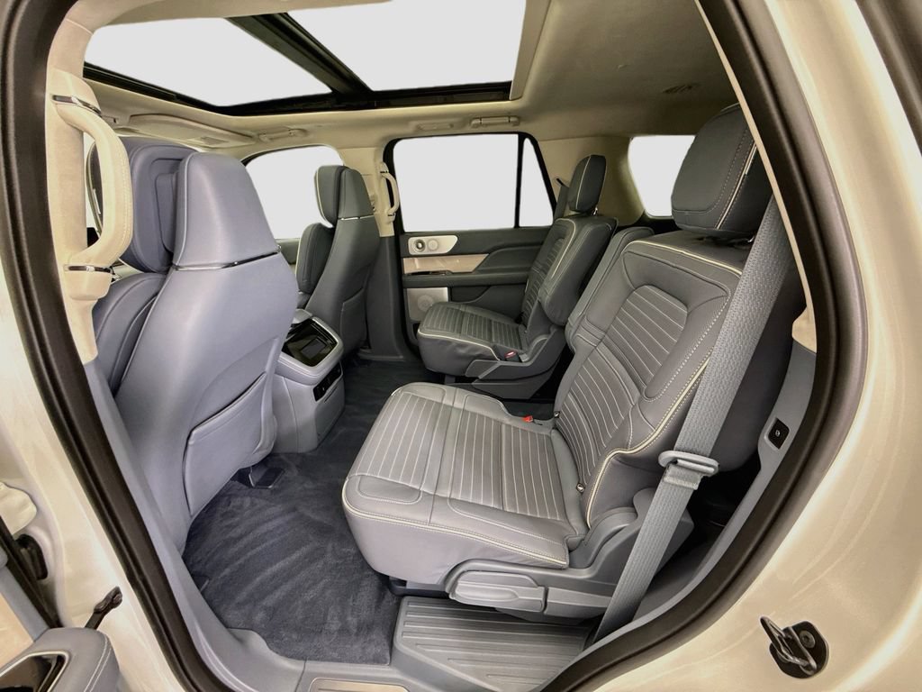 Used 2024 Lincoln Navigator Black Label AWD/4WD image 19