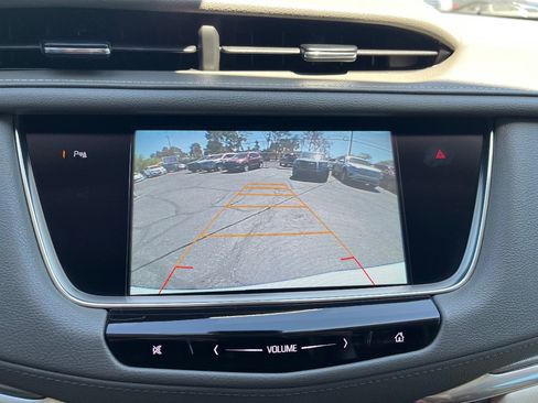 Used 2017 Cadillac XT5 Luxury w/ Driver Awareness Package AWD/4WD image 14