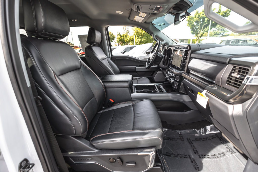 Used 2023 Ford F350 Lariat w/ Lariat Ultimate Package AWD/4WD image 28
