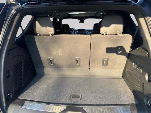 Used 2023 Chevrolet Tahoe High Country image 12