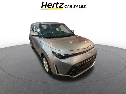 Used 2025 Kia Soul LX w/ LX Technology Package image 1