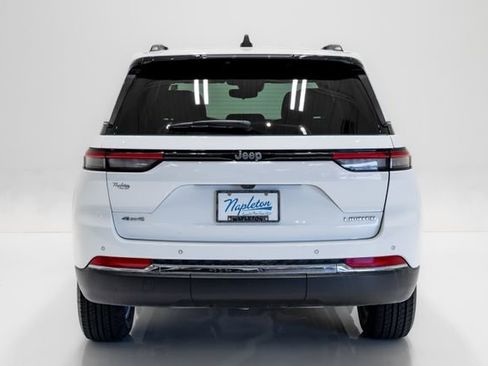 Used 2023 Jeep Grand Cherokee Limited AWD/4WD image 30