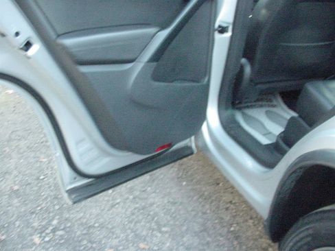 Used 2017 Volkswagen Tiguan Sport image 34