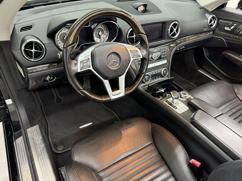 Used 2014 Mercedes-Benz SL 550 image 36