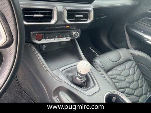 Used 2025 Ford Mustang GT Premium w/ GT Performance Package RWD image 27