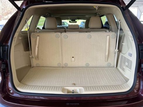 Used 2019 Toyota Highlander XLE image 21