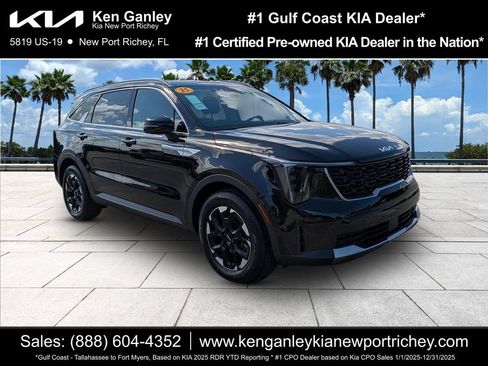 Certified 2025 Kia Sorento S FWD image 1
