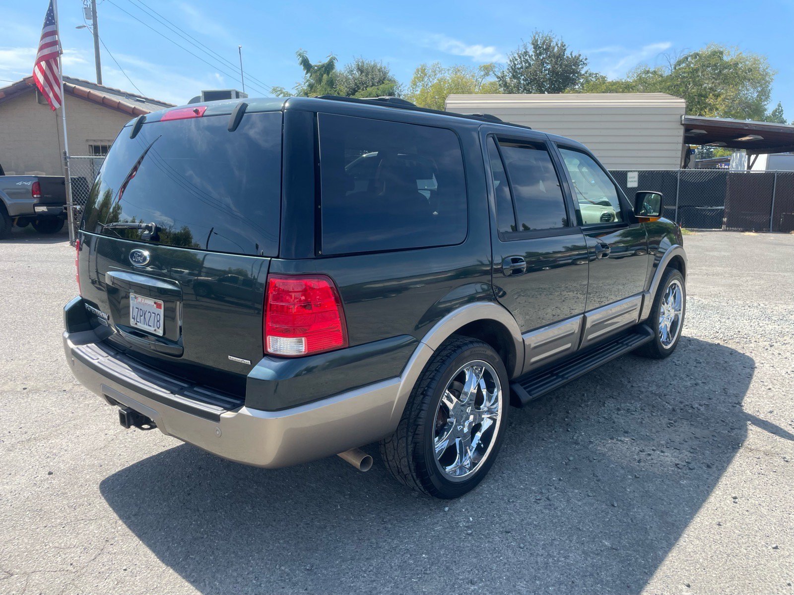 Used 2003 Ford Expedition Eddie Bauer AWD/4WD image 4