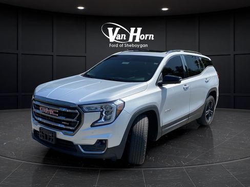 Used 2022 GMC Terrain AT4 w/ Infotainment Package II AWD/4WD image 3