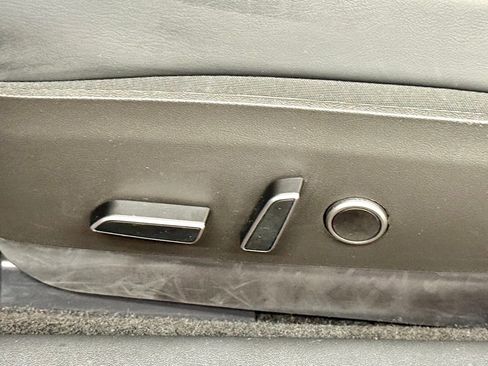 Used 2023 Tesla Model 3 Standard Range image 23