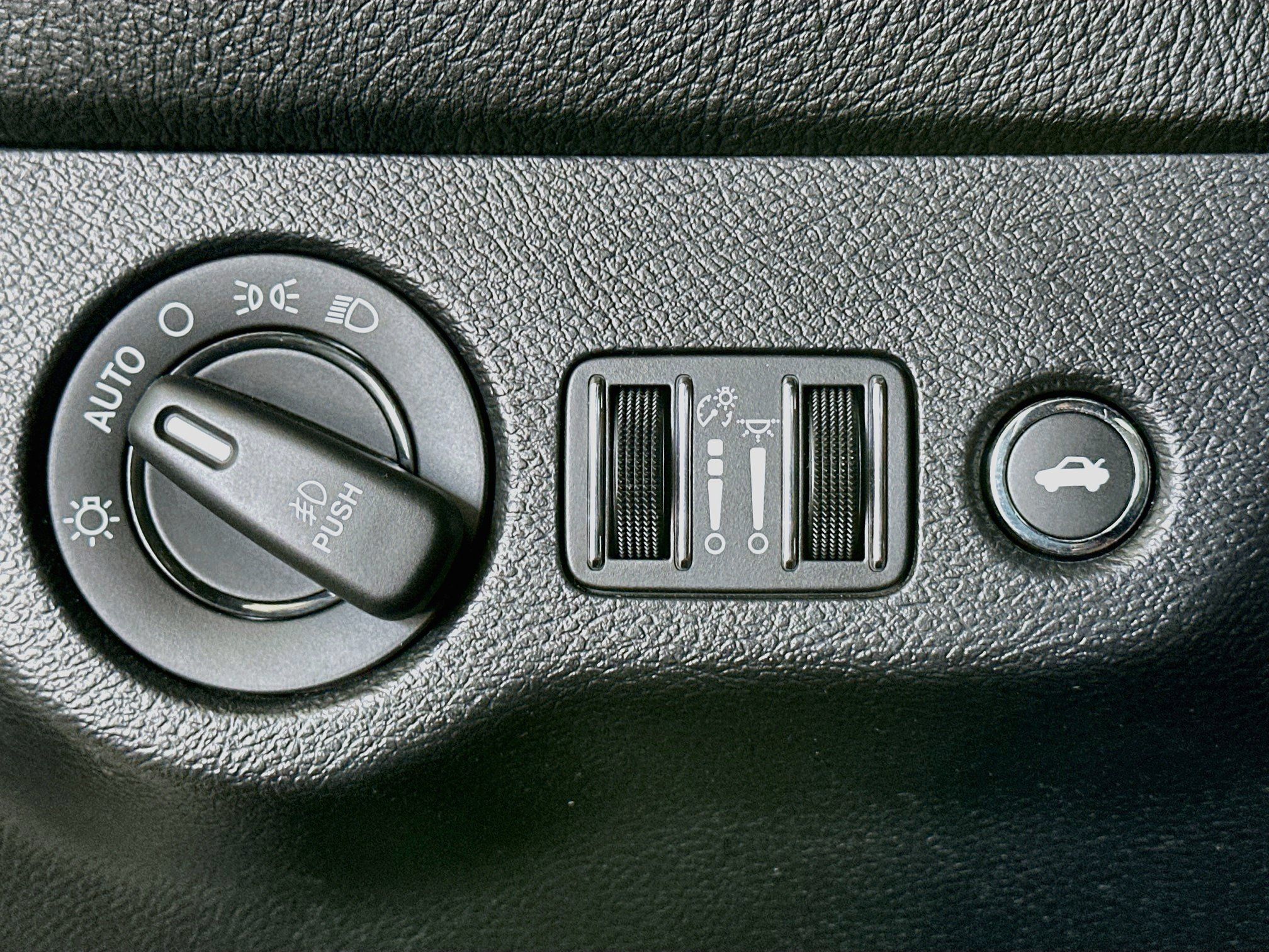 Used 2022 Dodge Challenger GT AWD/4WD image 16
