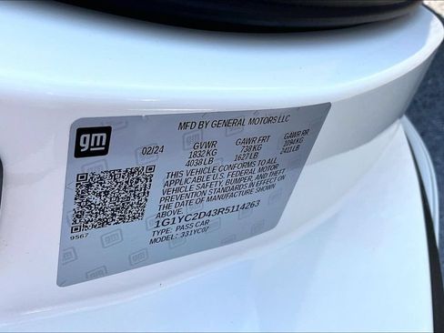 Used 2024 Chevrolet Corvette Stingray Premium Cpe w/ Battery Protection Package RWD image 21