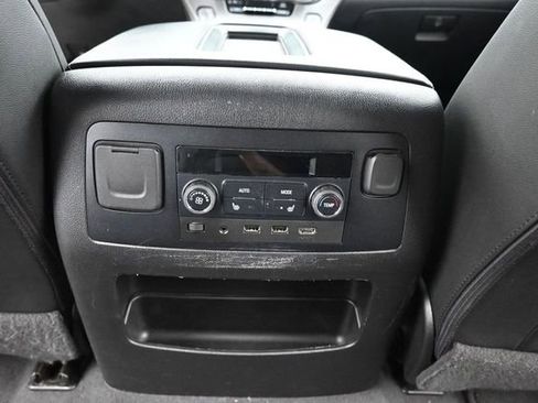 Used 2020 Chevrolet Tahoe LT AWD/4WD image 25
