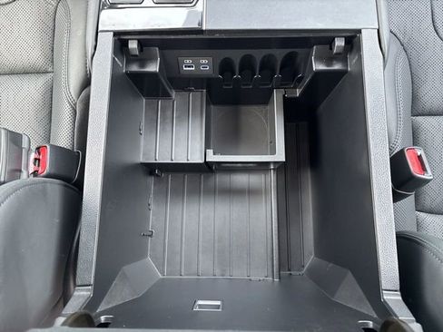 Used 2023 Toyota Tundra Limited image 35