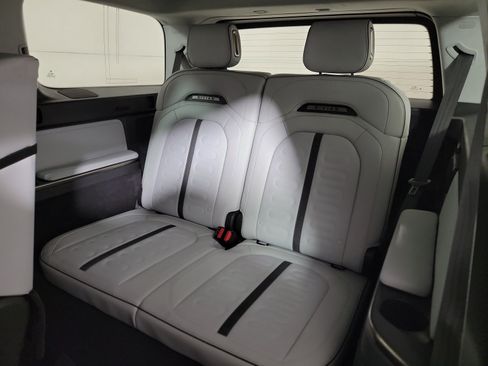 Used 2024 Rivian R1S Adventure AWD/4WD image 22