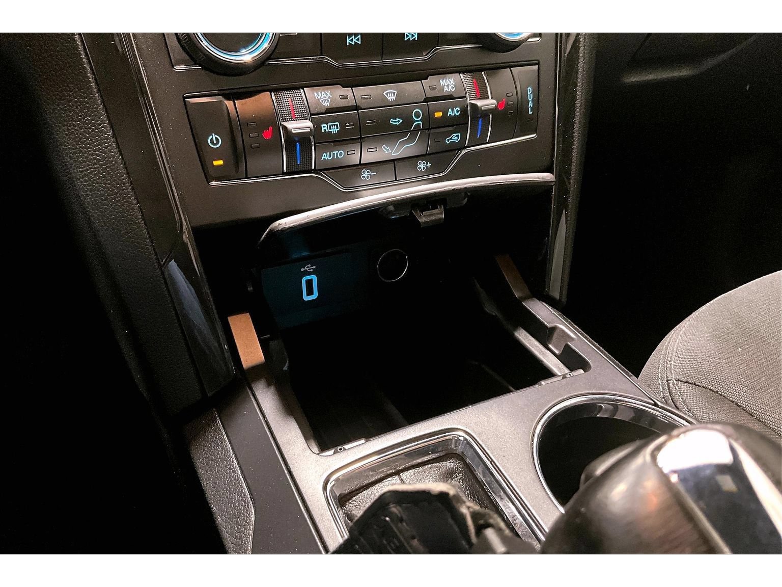 Used 2019 Ford Explorer XLT w/ Equipment Group 201A AWD/4WD image 25