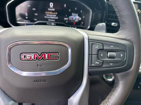 Used 2025 GMC Sierra 1500 SLT w/ SLT Premium Plus Package AWD/4WD image 27
