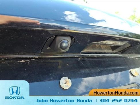 Used 2025 Honda HR-V LX image 12