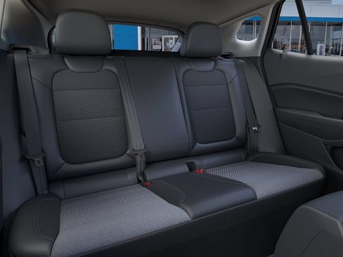 New 2026 Chevrolet Trax LT w/ LT Convenience Package FWD image 17