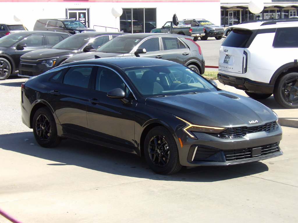 New 2026 Kia K5 LXS FWD image 4