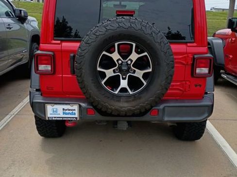 Used 2021 Jeep Wrangler Unlimited Rubicon AWD/4WD image 2