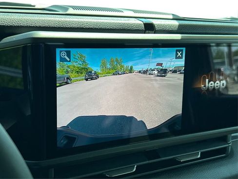 New 2025 Jeep Gladiator Sport image 33