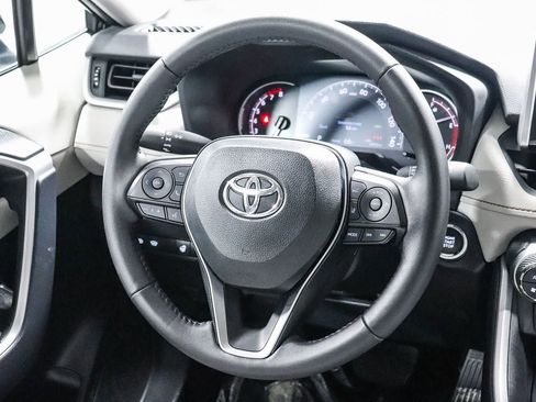 Certified 2025 Toyota RAV4 XLE w/ Convenience Package FWD image 18