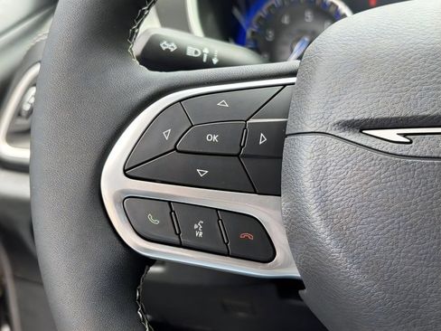 New 2027 Chrysler Pacifica Select FWD image 24