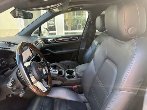 Used 2019 Porsche Cayenne AWD/4WD image 8