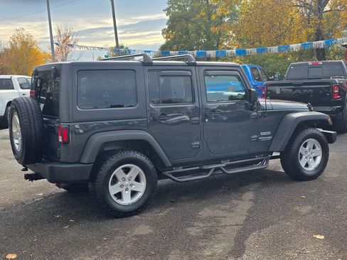 Used 2018 Jeep Wrangler Unlimited Sport S image 25